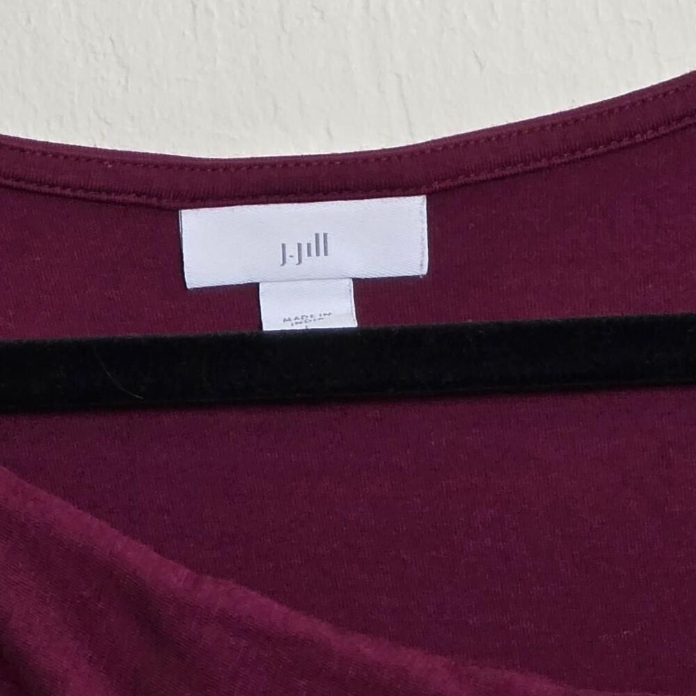 J-jill Women's Purple and Burgundy Blouse - Picture 2 of 3